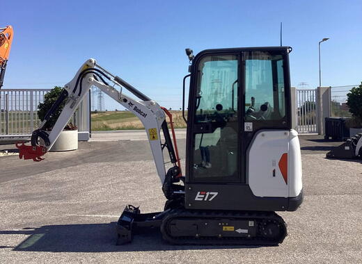 Bobcat E17